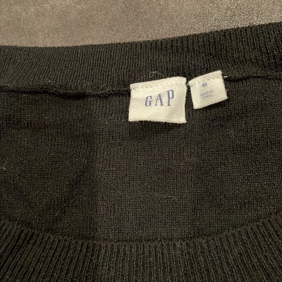 Ruffle V, black Gap sweater. Size Medium. - Picture 2 of 2